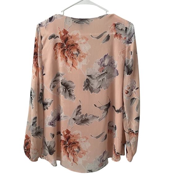 White House Black Market V-Neck Peach Color Blouse Sz 8 - Picture 2 of 6